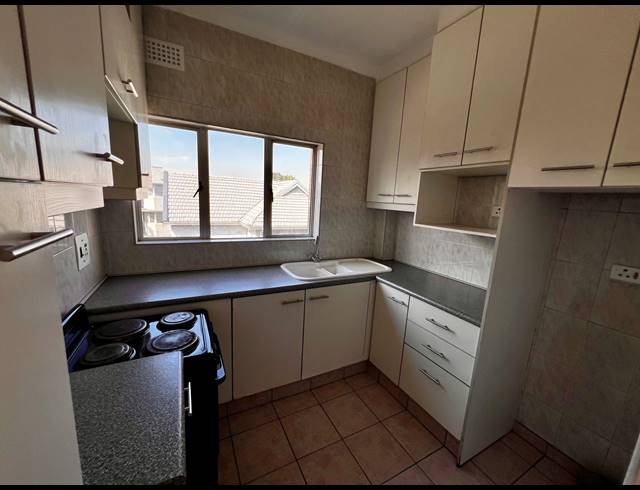 1.5 BEDROOM APARTMENT FOR SALE IN BULWER